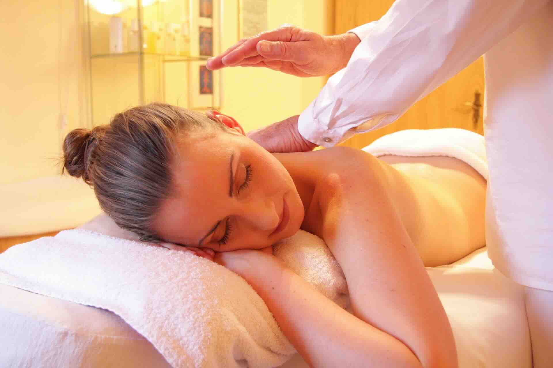back-massage-thai-big-picture